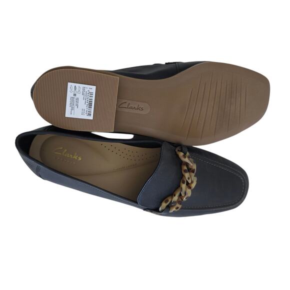 Clarks Black Leather Loafers with Tortoise Shell Chain Accent Women's Size 12 - Picture 4 of 6